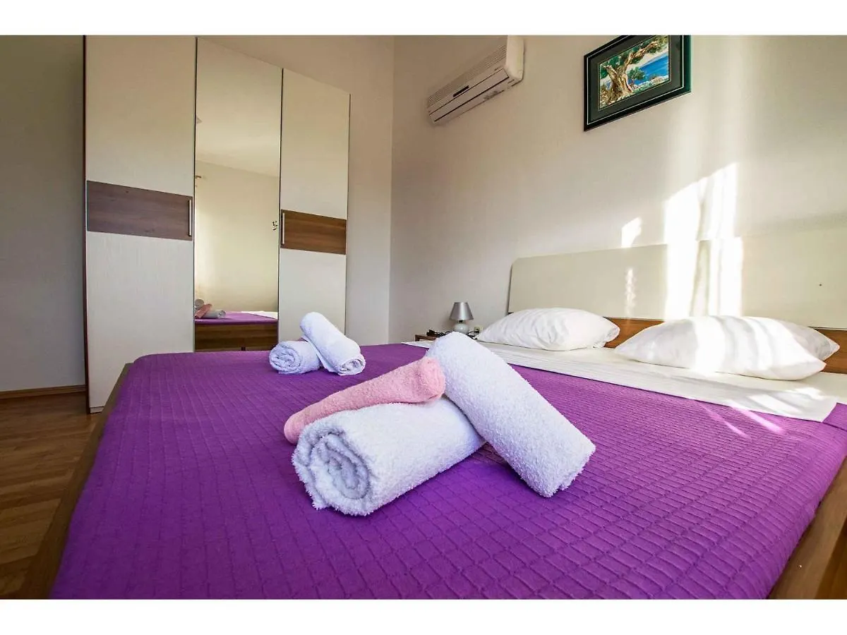 Apartment In Starigrad-Paklenica 6881